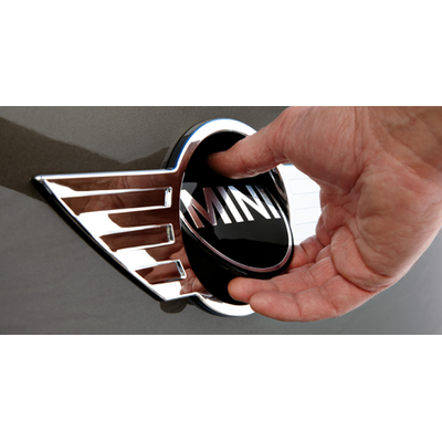 Nun gibt es alle Infos und Bilder vom Mini-SUV