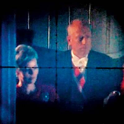 ... stirbt durch Bombe.