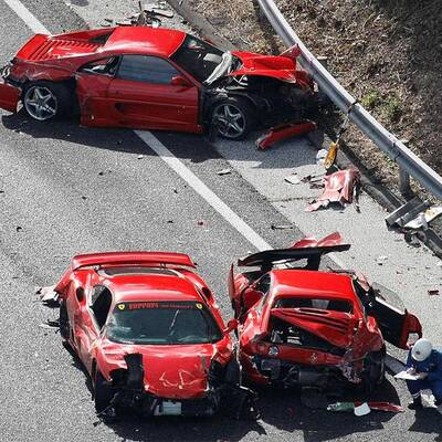 Luxus-Sportwagen-Crash in Japan 