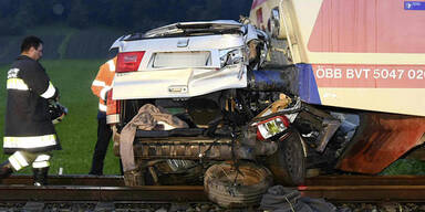 Zug rammt Auto: 5 Tote, 3 Schwerverletzte