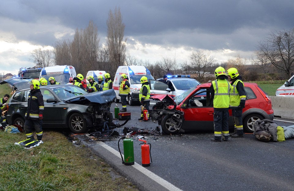 Horror-Crash in NÖ: 6 Verletzte – darunter 2 Kinder