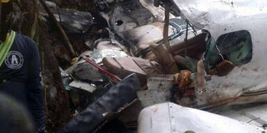 Mutter und Baby überlebten Flugzeug-Crash 