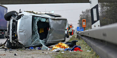 Mutter erstickt vor Unfall drei Kinder