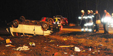 Todesauto flog bei Crash über Grenze