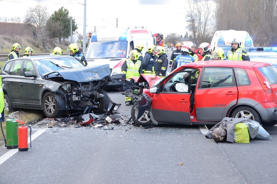 Horror-Crash in NÖ: 6 Verletzte – darunter 2 Kinder