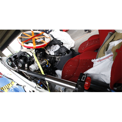 Unfallopfer aus Neuwagen schwer zu bergen