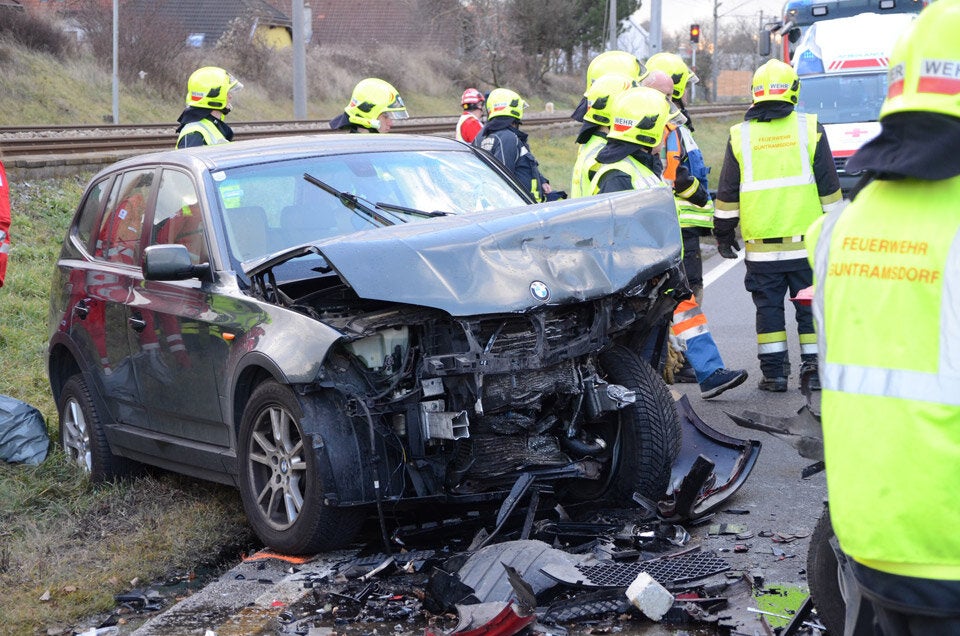 Horror-Crash in NÖ: 6 Verletzte – darunter 2 Kinder