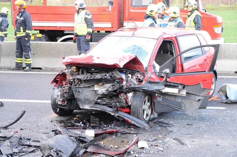 Horror-Crash in NÖ: 6 Verletzte – darunter 2 Kinder