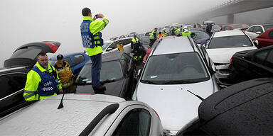 Massen-Crash mit 50 Autos 