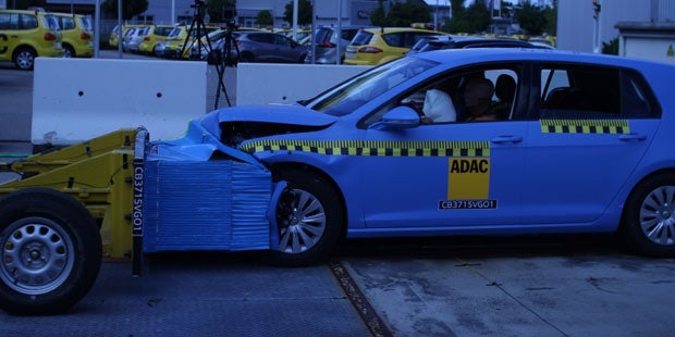 Neuer Crashtest deckt Mängel auf