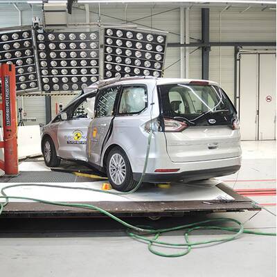 Euro NCAP Crashtest (September 2015)