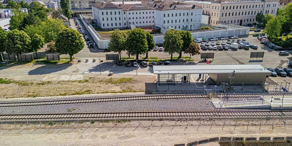 Wels würde die Bahntrasse kaufen.
