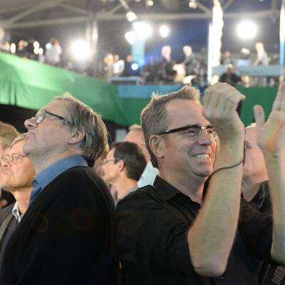 Reaktionen der Parteien auf die Hochrechnung