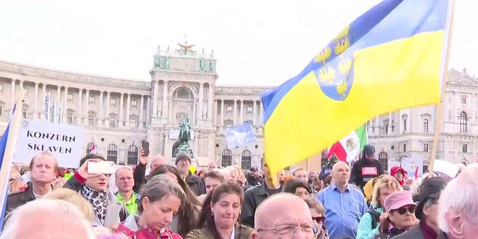 Hunderte Teilnehmer bei Corona-Demo am Heldenplatz