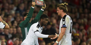 Kevin Danso feiert Premiere