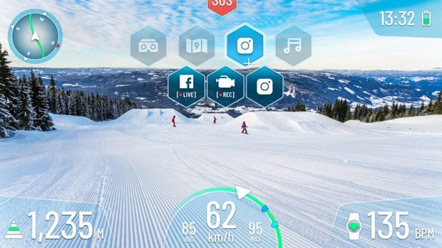 Skifahrer können smarten Datenhelm testen