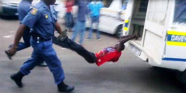 Polizisten schleiften Mann zu Tode 