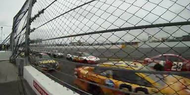 NASCAR: Mit 320 km/h am Publikum vorbei
