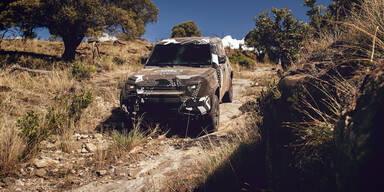 Neuer Defender ackert sich durch Kenia