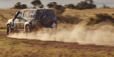 Neuer Defender ackert sich durch Kenia