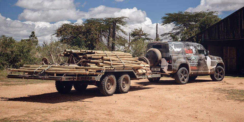 Neuer Defender ackert sich durch Kenia
