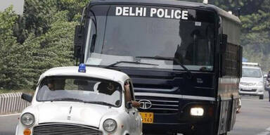 Mutter und Tochter von Gruppe vergewaltigt