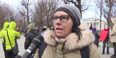 Demonstrantin im Interview