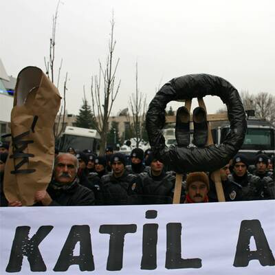 Immer mehr Schuh-Demonstrationen