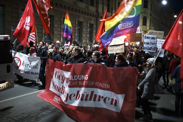 Grazer Akademikerball: 400 Demonstranten