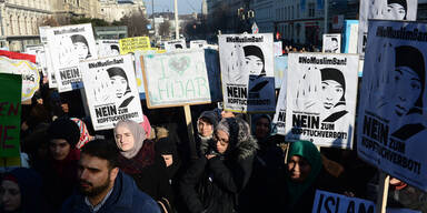 Anti Kopftuchverbot Demo