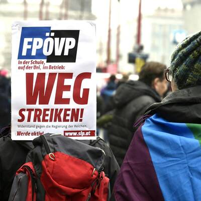 Mega-Demo gegen Schwarz-Blau