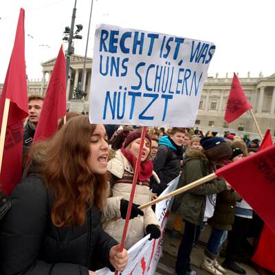 Schüler-Demo gegen Zentralmatura