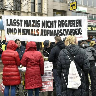 Mega-Demo gegen Schwarz-Blau