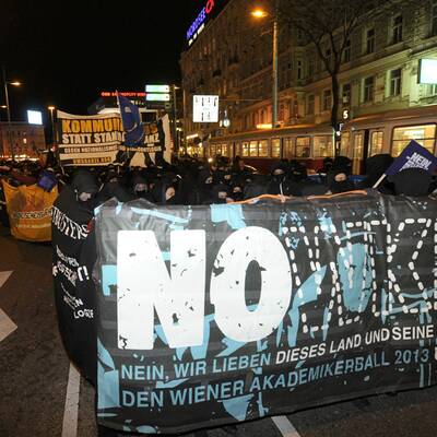 Demos vor dem Akademikerball