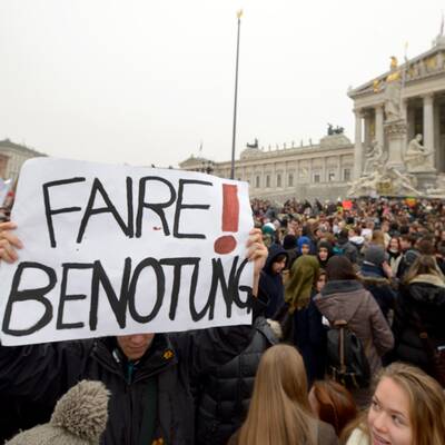Schüler-Demo gegen Zentralmatura