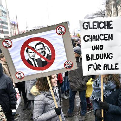 Mega-Demo gegen Schwarz-Blau
