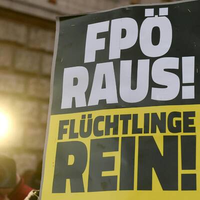 Demo gegen Burschenschafter-Ball