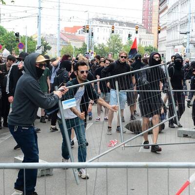 Krawalle bei Identitären-Demo in Wien