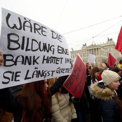 Schüler-Demo gegen Zentralmatura