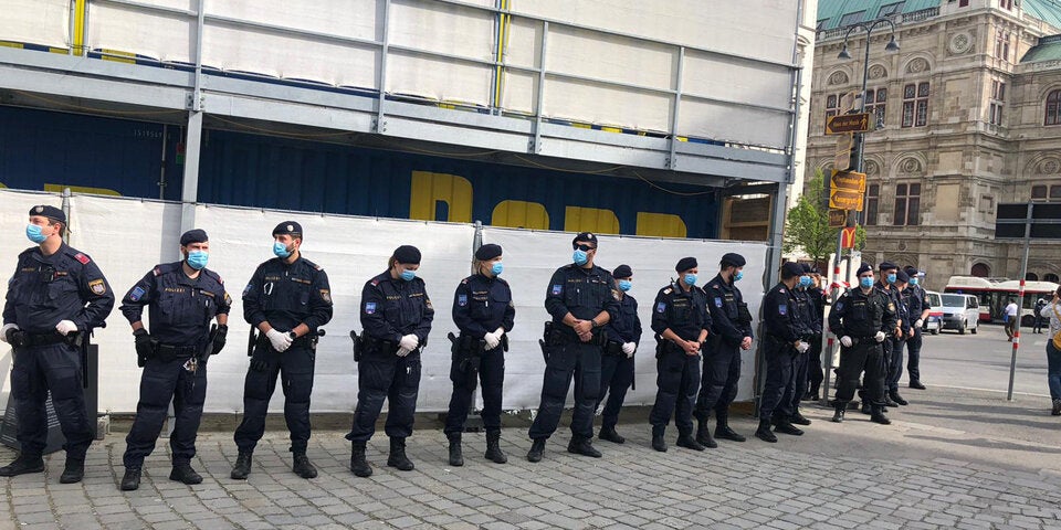 Polizei-Einsatz & Festnahmen: Corona-Demo eskaliert