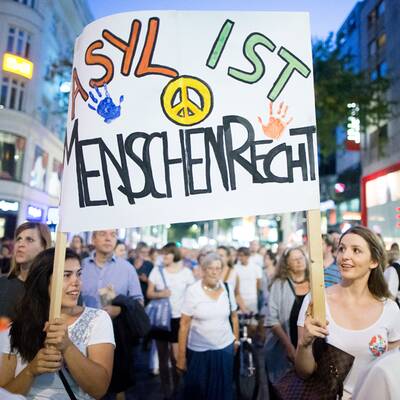 20.000 bei Asyl-Demo in Wien