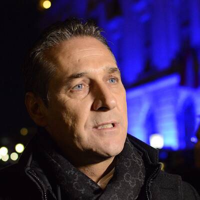 Demo gegen Burschenschafter-Ball