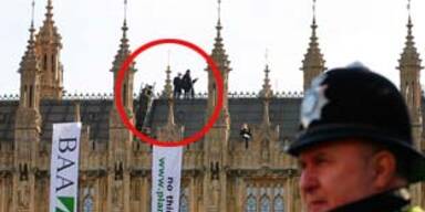 Umweltschützer protestierten auf Parlamentsdach