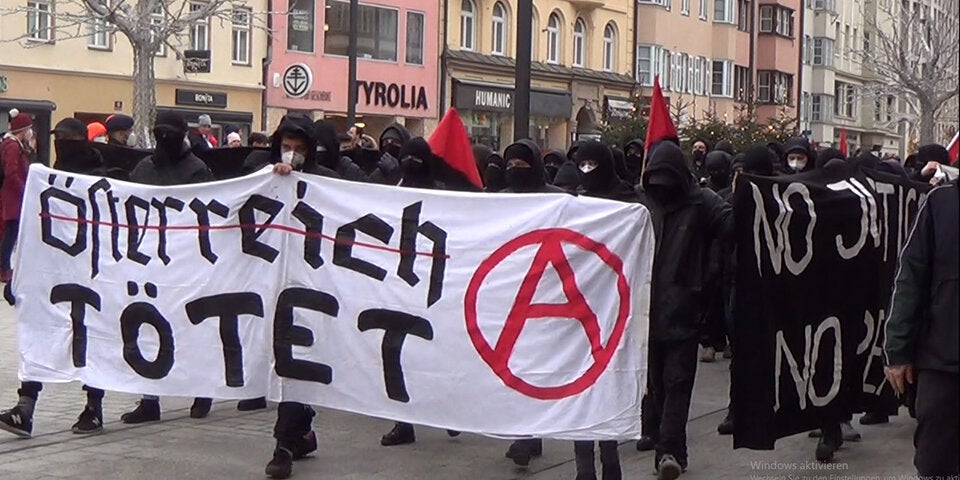 Demo in Innsbruck eskaliert: Polizist verletzt