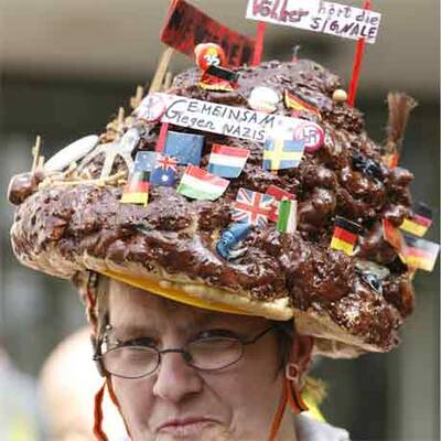 Attacke von links auf Demo von rechts