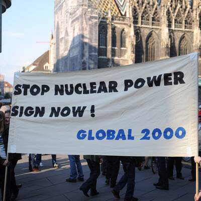 Viele Politiker zeigen sich mit den Demonstranten