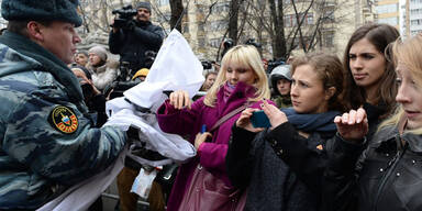 Moskau: Pussy-Riots bei Demo verhaftet