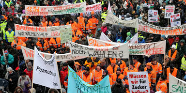 Salzburg Demo Gehalt