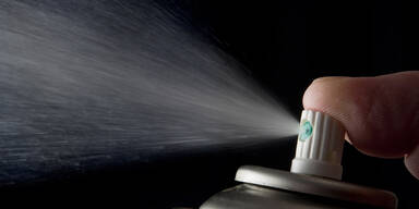 Bub (11) inhaliert Deospray und stirbt