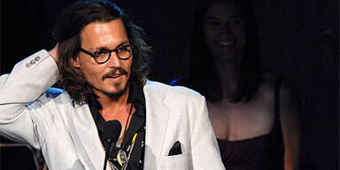 depp_AP Photo/Childrens Hospital Los Angeles, Bob Riha, Jr.